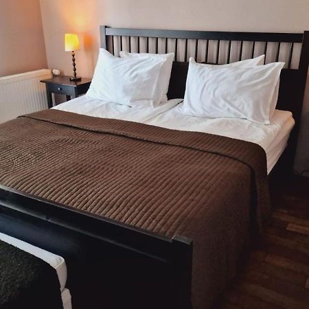 Villa Westfalia Guest House Tîrgu Secuiesc Eksteriør billede