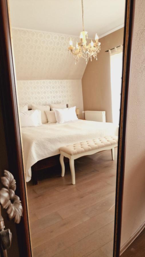 Villa Westfalia Guest House Tîrgu Secuiesc Eksteriør billede